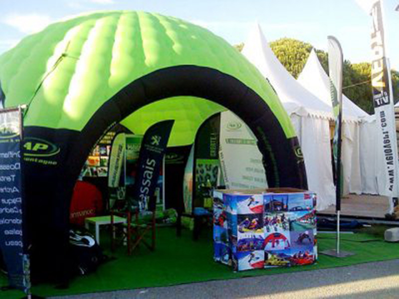 Stand Igloo gonflable