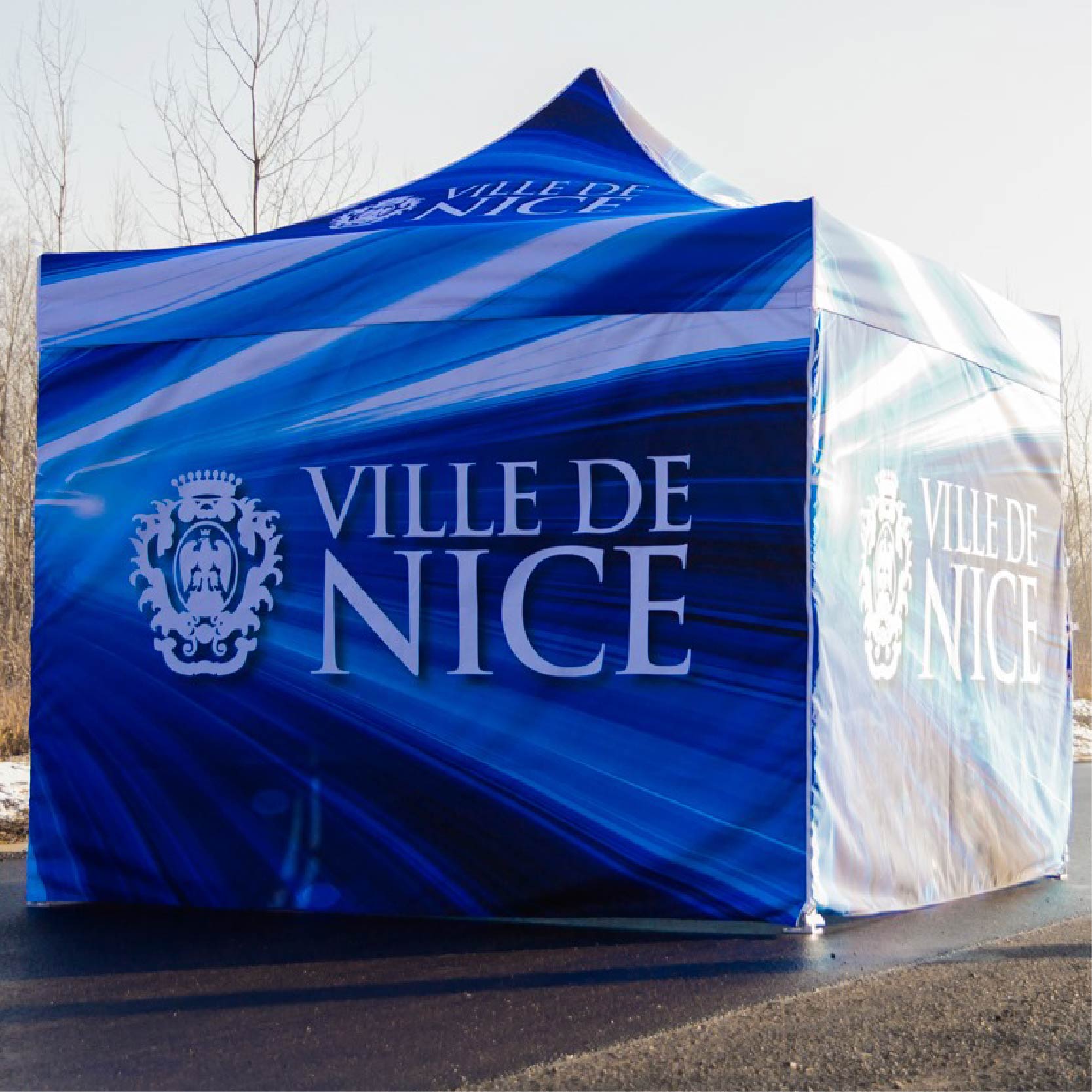 Tente pliante carrée